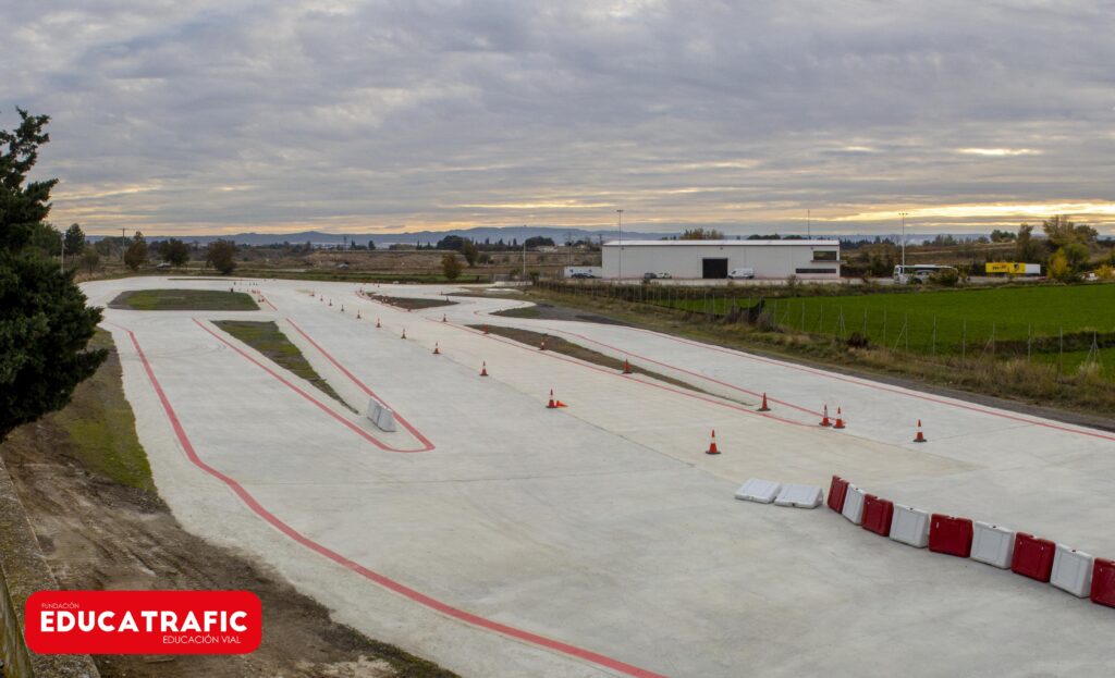 Garrapinillos: el circuito de conducción segura más completo de Aragón
